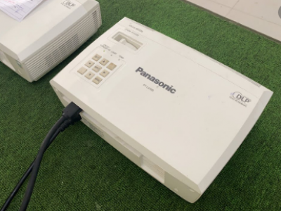 Máy chiếu cũ Panasonic PT-LX300