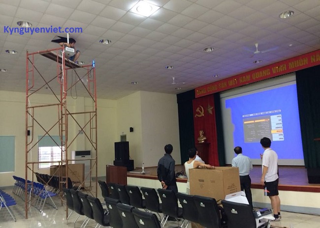 Máy chiếu Vivitek DH3331
